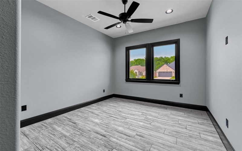 58 Lone Oak Boulevard, Pottsboro, TX 75076, 5 Bedrooms Bedrooms, ,3 BathroomsBathrooms,Residential,For Sale,58 Lone Oak Boulevard,20951613