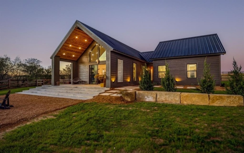 250 County Road 495 E, Desdemona, TX 76445, 3 Bedrooms Bedrooms, ,2 BathroomsBathrooms,Residential,For Sale,250 County Road 495 E,0,20950441
