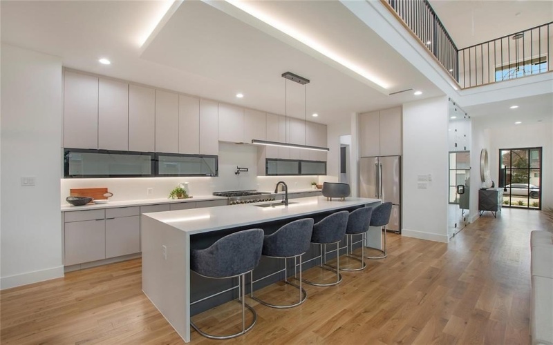 8506 Craighill Avenue, Dallas, TX 75209, 5 Habitaciones Habitaciones , ,6 BañosBaños,Residential,En Venta,8506 Craighill Avenue,20951825