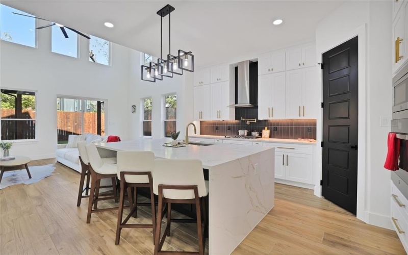 1411 Toronto Street, Dallas, TX 75212, 5 Bedrooms Bedrooms, ,3 BathroomsBathrooms,Residential,For Sale,1411 Toronto Street,20951830