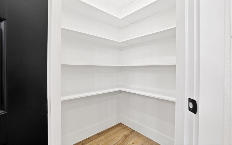1411 Toronto Street, Dallas, TX 75212, 5 Bedrooms Bedrooms, ,3 BathroomsBathrooms,Residential,For Sale,1411 Toronto Street,20951830