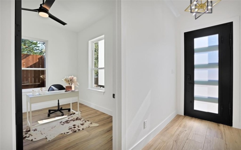 1411 Toronto Street, Dallas, TX 75212, 5 Bedrooms Bedrooms, ,3 BathroomsBathrooms,Residential,For Sale,1411 Toronto Street,20951830