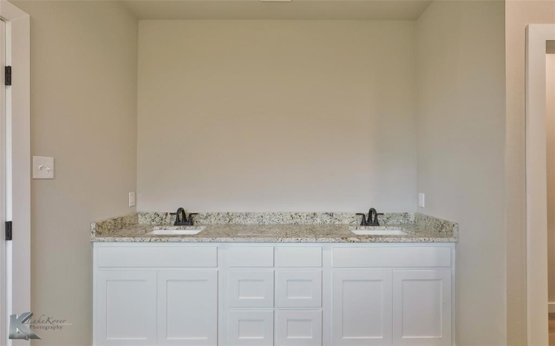 2102 Providence Drive, Abilene, TX 79601, 3 Habitaciones Habitaciones , ,2 BañosBaños,Residential,En Venta,2102 Providence Drive,20950649