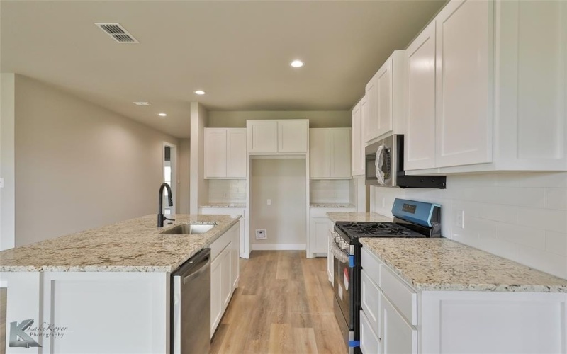 2102 Providence Drive, Abilene, TX 79601, 3 Habitaciones Habitaciones , ,2 BañosBaños,Residential,En Venta,2102 Providence Drive,20950649