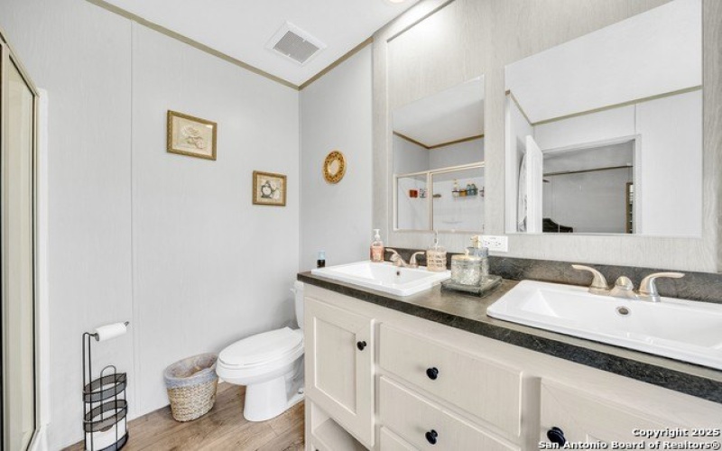 57 W Bob White Dr, Somerset, TX 78069, 3 Bedrooms Bedrooms, ,2 BathroomsBathrooms,Residential,For Sale,57 W Bob White Dr,0,1871218