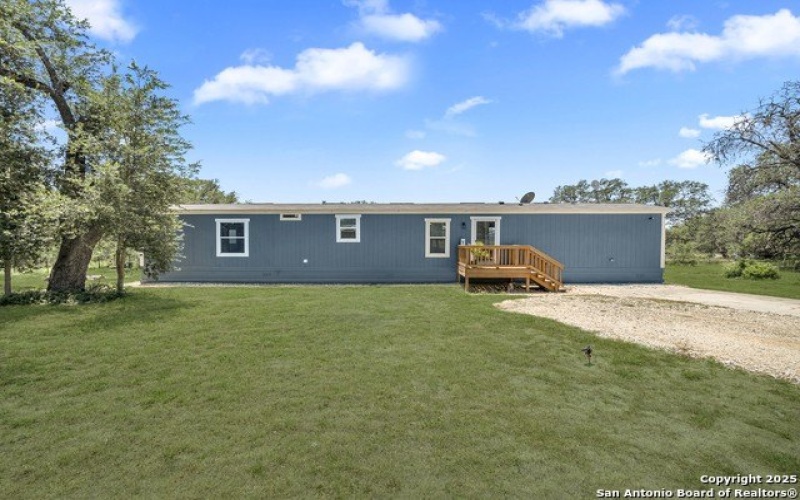 57 W Bob White Dr, Somerset, TX 78069, 3 Bedrooms Bedrooms, ,2 BathroomsBathrooms,Residential,For Sale,57 W Bob White Dr,0,1871218
