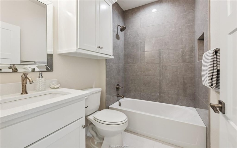 2804 Spector Drive, Bryan, TX 77808, 3 Bedrooms Bedrooms, ,3 BathroomsBathrooms,Residential,For Sale,2804 Spector Drive,0,25006328