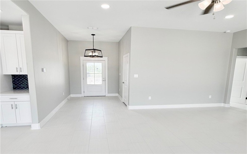 122 McLead, Rockport, TX 78382, 4 Bedrooms Bedrooms, ,2 BathroomsBathrooms,Residential,For Sale,122 McLead,455823