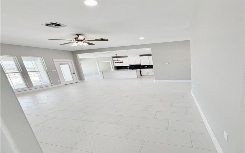 122 McLead, Rockport, TX 78382, 4 Bedrooms Bedrooms, ,2 BathroomsBathrooms,Residential,For Sale,122 McLead,455823