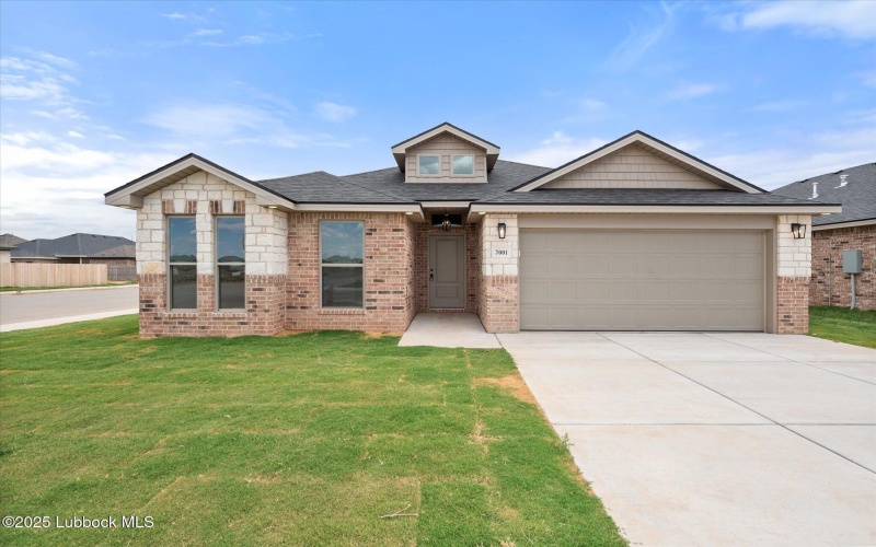 7001 15th Street, Lubbock, TX 79416, 4 Bedrooms Bedrooms, ,2 BathroomsBathrooms,Residential,For Sale,7001 15th Street,202555548