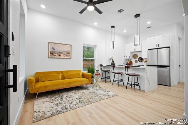 514 Dakota #3, San Antonio, TX 78203, 2 Habitaciones Habitaciones , ,2 BañosBaños,Residential,En Venta,514 Dakota,0,1871387