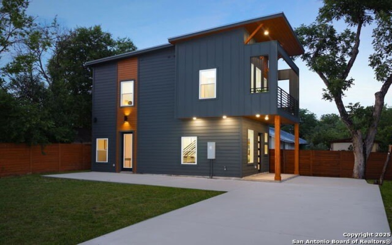 514 Dakota #3, San Antonio, TX 78203, 2 Habitaciones Habitaciones , ,2 BañosBaños,Residential,En Venta,514 Dakota,0,1871387