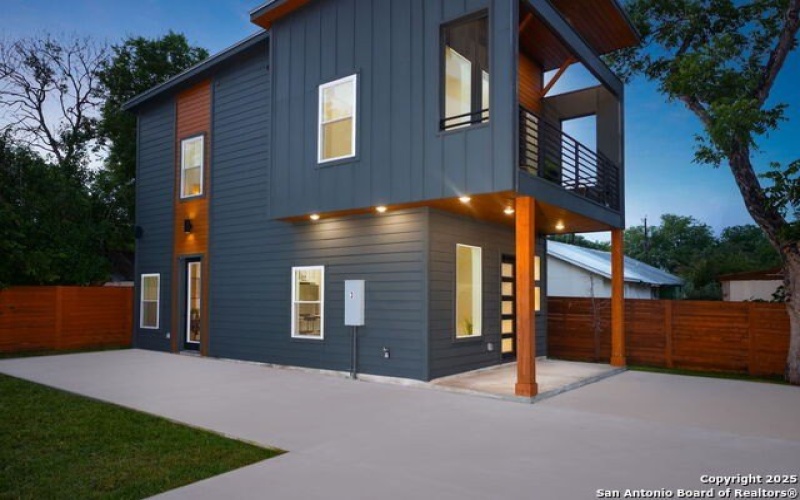 514 Dakota #3, San Antonio, TX 78203, 2 Habitaciones Habitaciones , ,2 BañosBaños,Residential,En Venta,514 Dakota,0,1871387