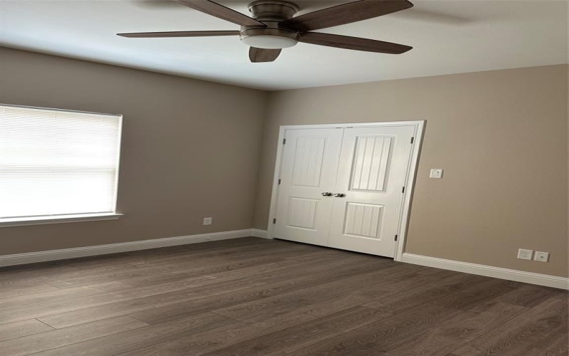 1011 S Preston Street, Ennis, TX 75119, 3 Bedrooms Bedrooms, ,2 BathroomsBathrooms,Residential,For Sale,1011 S Preston Street,20900122