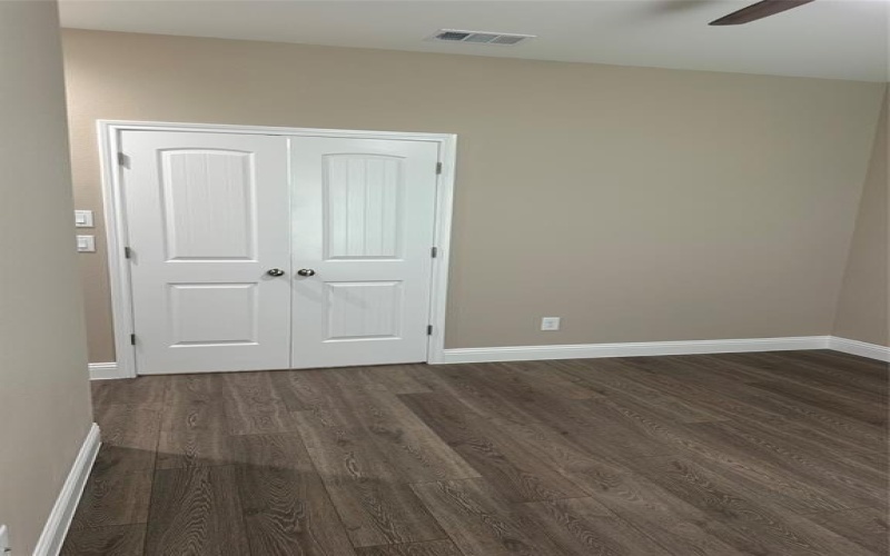 1011 S Preston Street, Ennis, TX 75119, 3 Bedrooms Bedrooms, ,2 BathroomsBathrooms,Residential,For Sale,1011 S Preston Street,20900122
