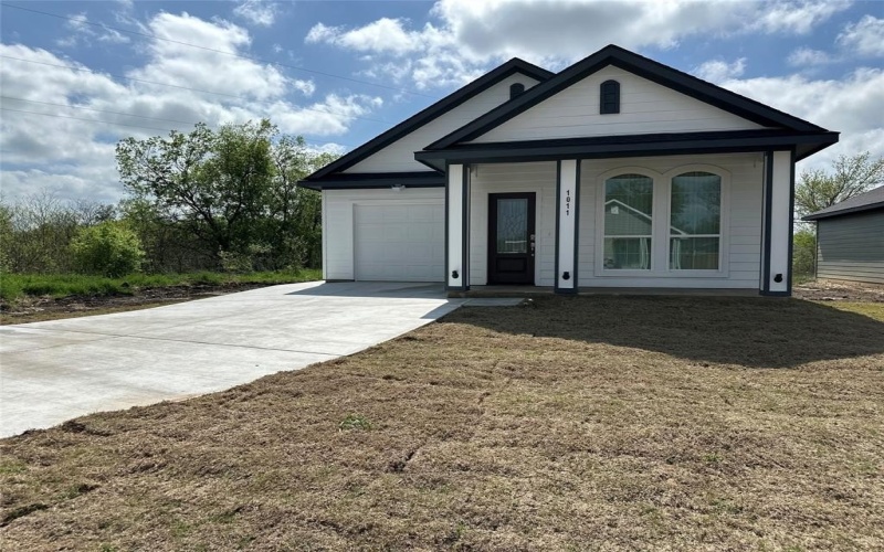 1011 S Preston Street, Ennis, TX 75119, 3 Bedrooms Bedrooms, ,2 BathroomsBathrooms,Residential,For Sale,1011 S Preston Street,20900122