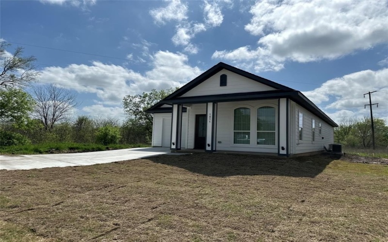 1011 S Preston Street, Ennis, TX 75119, 3 Bedrooms Bedrooms, ,2 BathroomsBathrooms,Residential,For Sale,1011 S Preston Street,20900122
