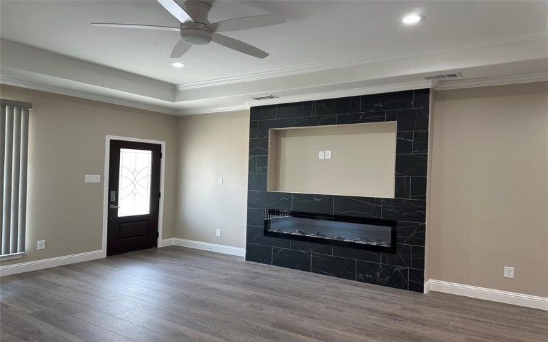 1011 S Preston Street, Ennis, TX 75119, 3 Bedrooms Bedrooms, ,2 BathroomsBathrooms,Residential,For Sale,1011 S Preston Street,20900122