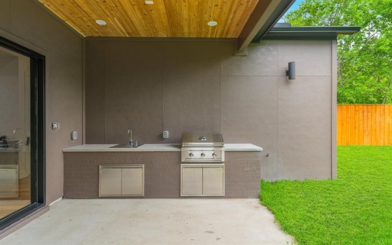 3839 Hawick Lane, Dallas, TX 75220, 5 Bedrooms Bedrooms, ,5 BathroomsBathrooms,Residential,For Sale,3839 Hawick Lane,20910404