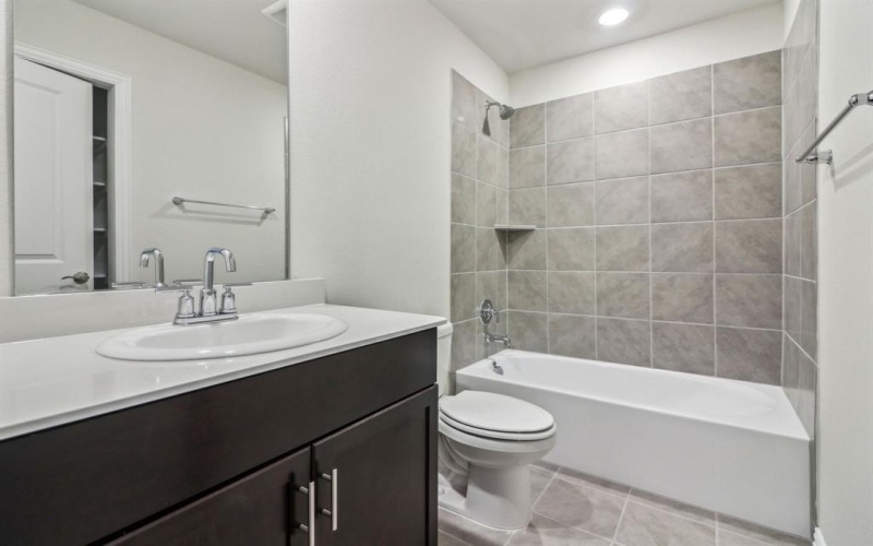 951 Lily Lane, Lavon, TX 75166, 4 Habitaciones Habitaciones , ,3 BañosBaños,Residential,En Venta,951 Lily Lane,20946060