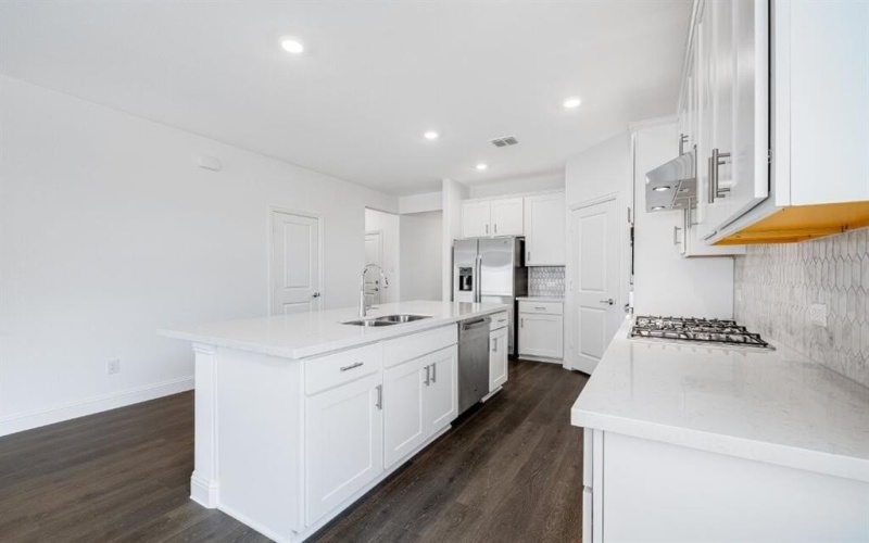14716 Ledger Lane, Fort Worth, TX 76052, 5 Bedrooms Bedrooms, ,3 BathroomsBathrooms,Residential,For Sale,14716 Ledger Lane,20949815
