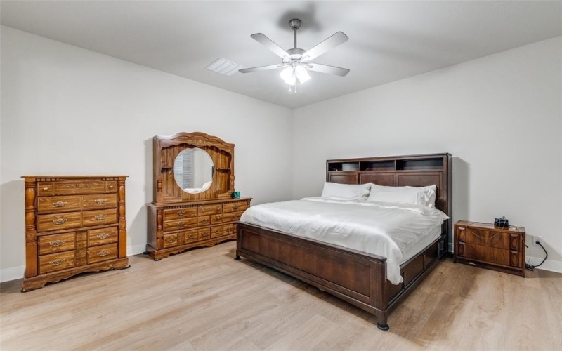 4805 Blackhawk Green Court, Arlington, TX 76005, 2 Bedrooms Bedrooms, ,2 BathroomsBathrooms,Residential,For Sale,4805 Blackhawk Green Court,0,20950640