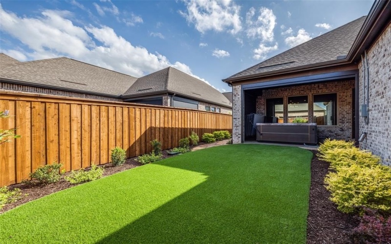 4805 Blackhawk Green Court, Arlington, TX 76005, 2 Bedrooms Bedrooms, ,2 BathroomsBathrooms,Residential,For Sale,4805 Blackhawk Green Court,0,20950640