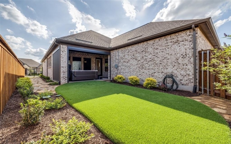 4805 Blackhawk Green Court, Arlington, TX 76005, 2 Bedrooms Bedrooms, ,2 BathroomsBathrooms,Residential,For Sale,4805 Blackhawk Green Court,0,20950640