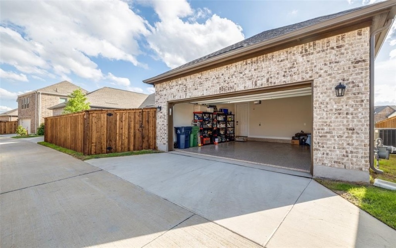 4805 Blackhawk Green Court, Arlington, TX 76005, 2 Bedrooms Bedrooms, ,2 BathroomsBathrooms,Residential,For Sale,4805 Blackhawk Green Court,0,20950640