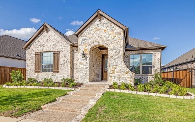 4805 Blackhawk Green Court, Arlington, TX 76005, 2 Bedrooms Bedrooms, ,2 BathroomsBathrooms,Residential,For Sale,4805 Blackhawk Green Court,0,20950640