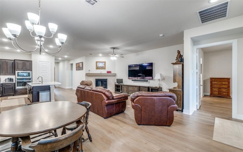 4805 Blackhawk Green Court, Arlington, TX 76005, 2 Bedrooms Bedrooms, ,2 BathroomsBathrooms,Residential,For Sale,4805 Blackhawk Green Court,0,20950640
