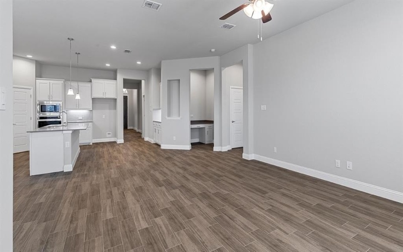 11209 ORCHARD Lane, Justin, TX 76247, 4 Bedrooms Bedrooms, ,2 BathroomsBathrooms,Residential,For Sale,11209 ORCHARD Lane,20951267
