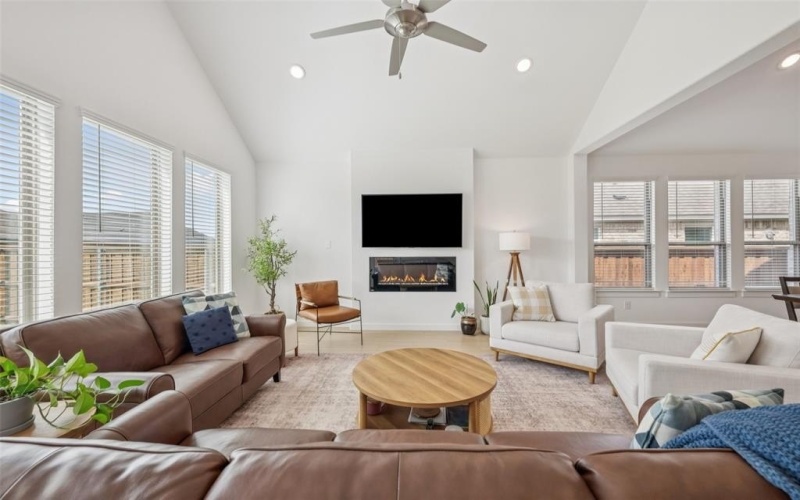 14708 Blanco Bistro Street, Fort Worth, TX 76052, 4 Habitaciones Habitaciones , ,3 BañosBaños,Residential,En Venta,14708 Blanco Bistro Street,20951553