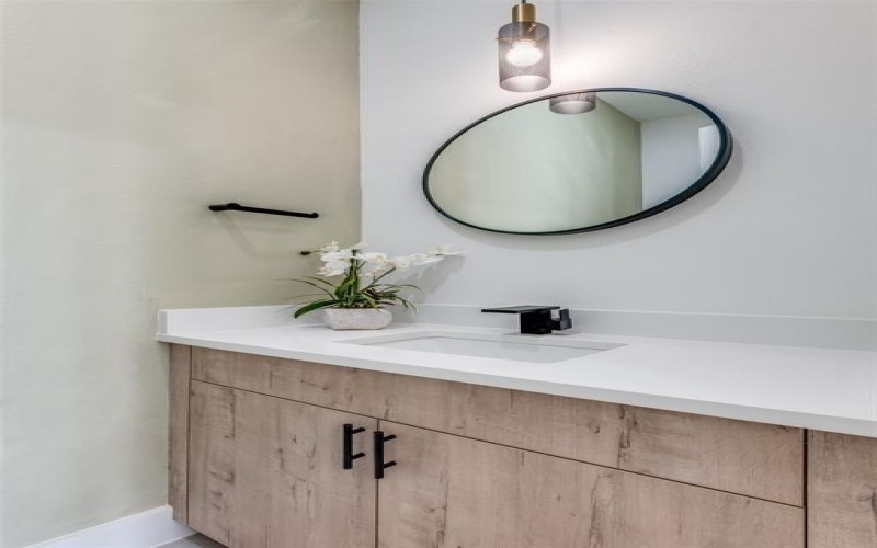 2015 N Prairie Avenue #201, Dallas, TX 75204, 2 Bedrooms Bedrooms, ,2 BathroomsBathrooms,Residential,For Sale,2015 N Prairie Avenue,20952507