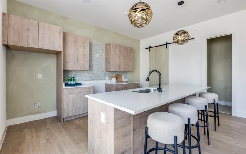 2015 N Prairie Avenue #107, Dallas, TX 75204, 2 Bedrooms Bedrooms, ,2 BathroomsBathrooms,Residential,For Sale,2015 N Prairie Avenue,20952552