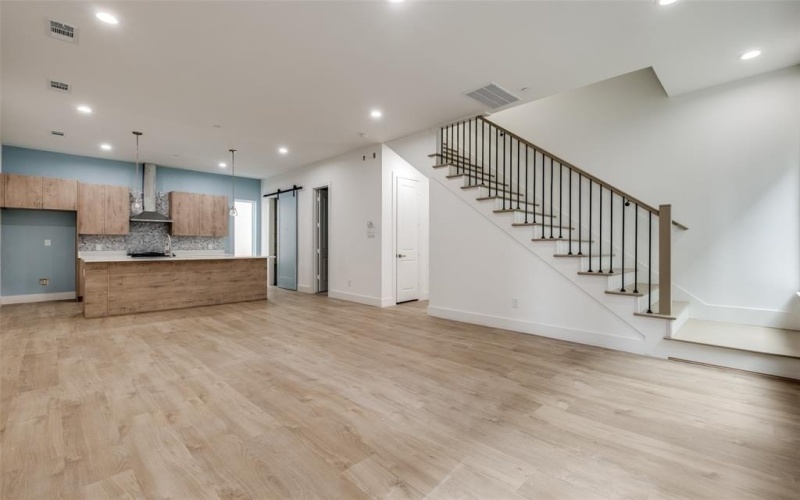 2015 N Prairie Avenue #107, Dallas, TX 75204, 2 Bedrooms Bedrooms, ,2 BathroomsBathrooms,Residential,For Sale,2015 N Prairie Avenue,20952552