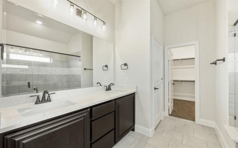 936 Homestead Drive, DeSoto, TX 75115, 4 Habitaciones Habitaciones , ,2 BañosBaños,Residential,En Venta,936 Homestead Drive,0,20952706