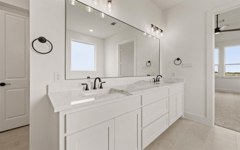 12109 Bella Vino Drive, Fort Worth, TX 76126, 3 Habitaciones Habitaciones , ,2 BañosBaños,Residential,En Venta,12109 Bella Vino Drive,20952733