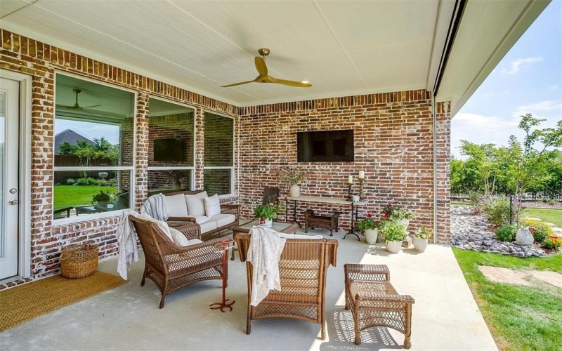 11008 Familia Real Drive, Benbrook, TX 76126, 3 Bedrooms Bedrooms, ,2 BathroomsBathrooms,Residential,For Sale,11008 Familia Real Drive,20952743