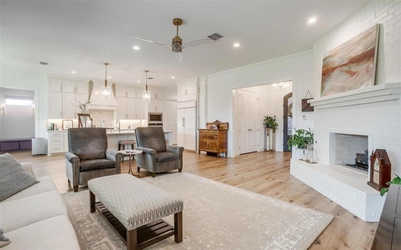 11008 Familia Real Drive, Benbrook, TX 76126, 3 Bedrooms Bedrooms, ,2 BathroomsBathrooms,Residential,For Sale,11008 Familia Real Drive,20952743