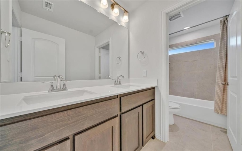 3525 Columbus Street, Gainesville, TX 76240, 4 Bedrooms Bedrooms, ,3 BathroomsBathrooms,Residential,For Sale,3525 Columbus Street,20952965