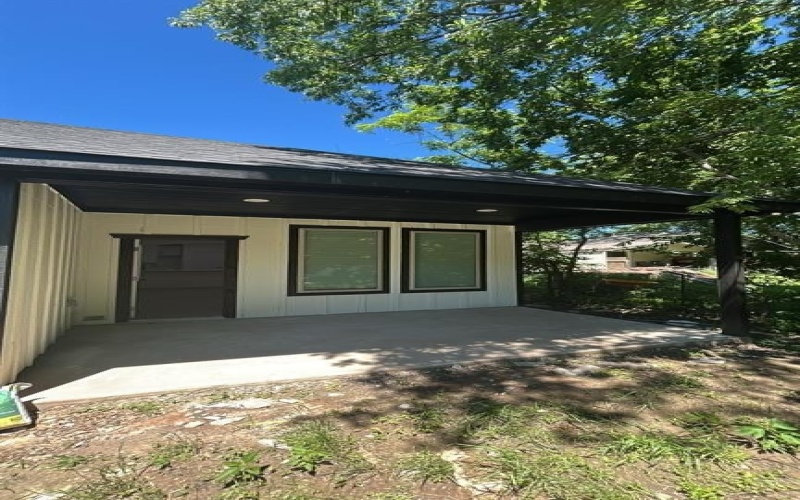 1118 S Grand Avenue, Gainesville, TX 76240, 3 Habitaciones Habitaciones , ,2 BañosBaños,Residential,En Venta,1118 S Grand Avenue,20952967