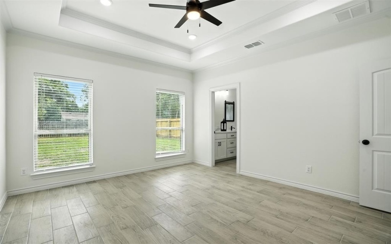 1118 S Grand Avenue, Gainesville, TX 76240, 4 Habitaciones Habitaciones , ,2 BañosBaños,Residential,En Venta,1118 S Grand Avenue,0,20952967