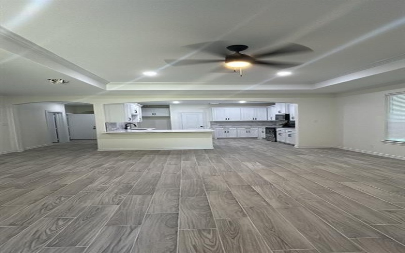 1118 S Grand Avenue, Gainesville, TX 76240, 3 Habitaciones Habitaciones , ,2 BañosBaños,Residential,En Venta,1118 S Grand Avenue,20952967