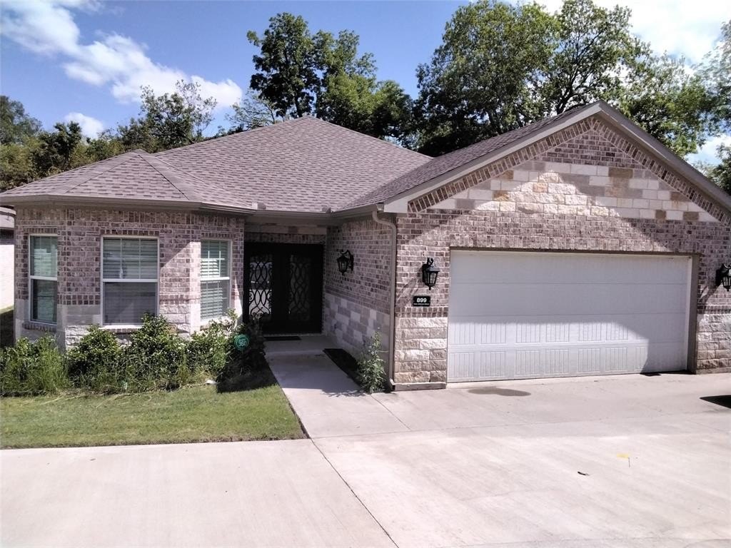 899 E Jefferson Street, Van Alstyne, TX 75495, 4 Habitaciones Habitaciones , ,3 BañosBaños,Residential,En Venta,899 E Jefferson Street,20953004