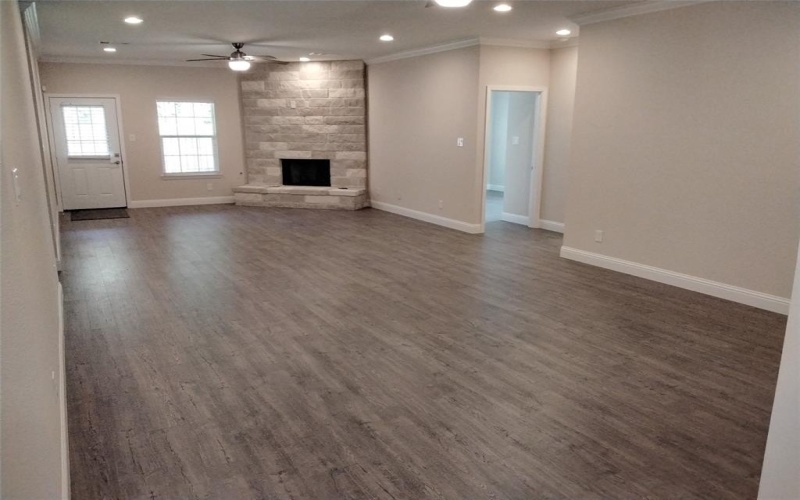 899 E Jefferson Street, Van Alstyne, TX 75495, 4 Habitaciones Habitaciones , ,3 BañosBaños,Residential,En Venta,899 E Jefferson Street,20953004
