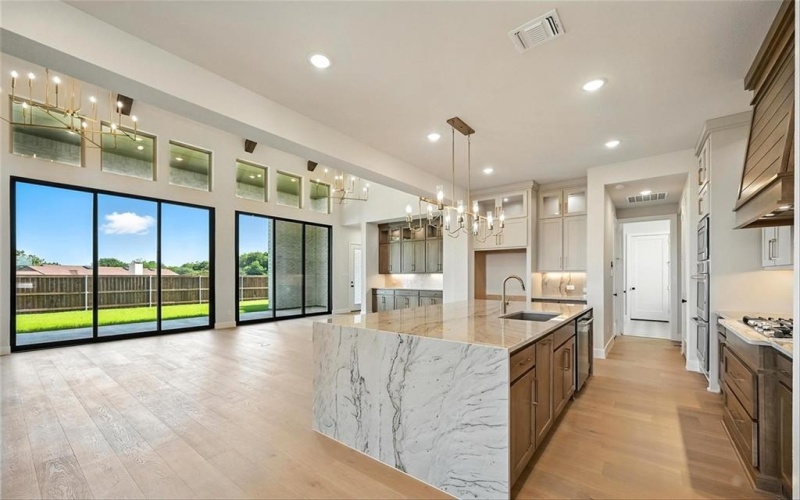 2311 Sarah Drive, Rockwall, TX 75087, 4 Habitaciones Habitaciones , ,5 BañosBaños,Residential,En Venta,2311 Sarah Drive,20953008