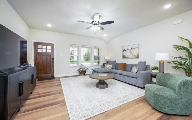 310 Sam Drive, Hillsboro, TX 76645, 3 Habitaciones Habitaciones , ,2 BañosBaños,Residential,En Venta,310 Sam Drive,20953036