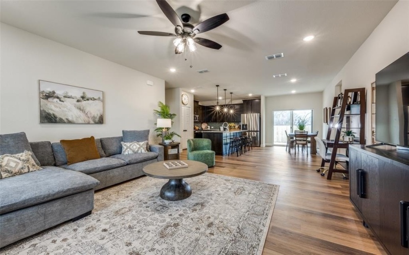 310 Sam Drive, Hillsboro, TX 76645, 3 Habitaciones Habitaciones , ,2 BañosBaños,Residential,En Venta,310 Sam Drive,20953036