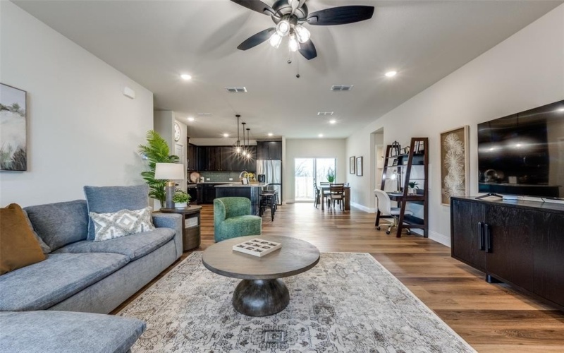 310 Sam Drive, Hillsboro, TX 76645, 3 Habitaciones Habitaciones , ,2 BañosBaños,Residential,En Venta,310 Sam Drive,20953036